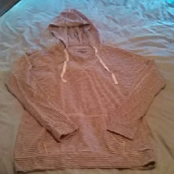 Thin knit hooded sweatshirt