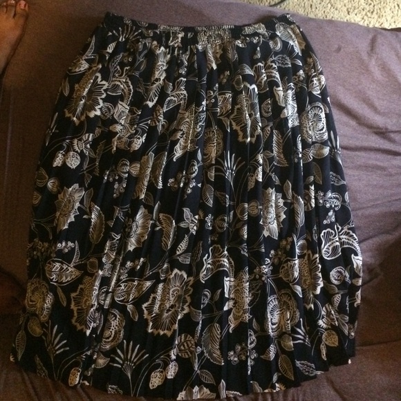Navy Blue Pleated Skirt