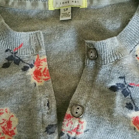 SOLD IN BUNDLE.  Floral cardigan - Picture 3 of 3