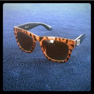 Tiger print sunglasses