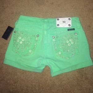 New MISS ME lime green skinny shorts size 26