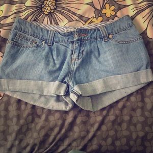Short jean shorts