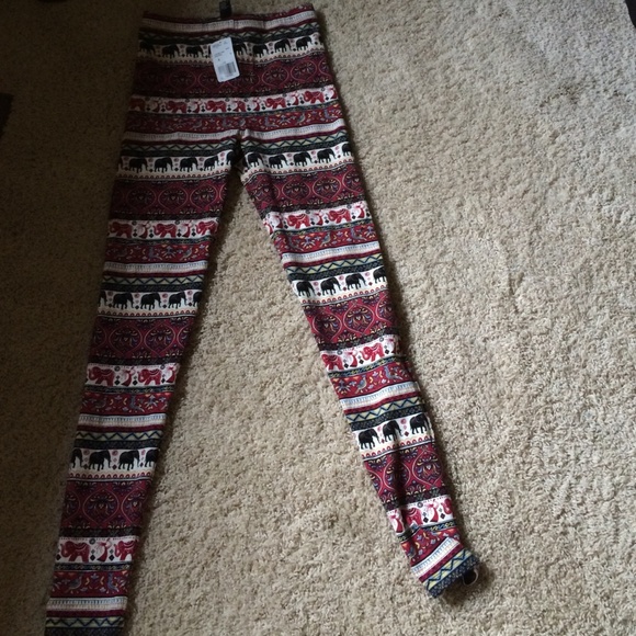 Forever 21  elephant print leggings
