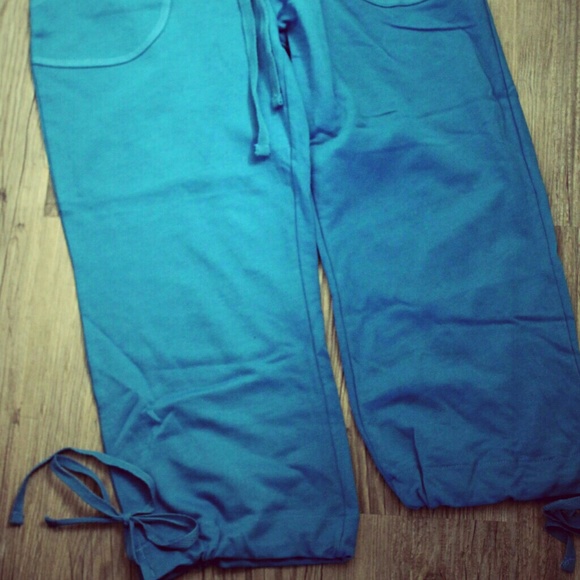 Capri Jogging pants - Picture 2 of 2
