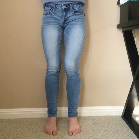 American Eagle Light jeans.