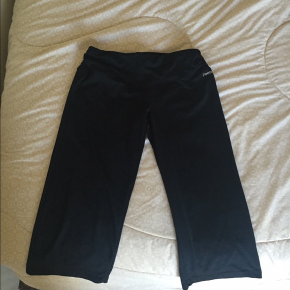 Reebok Cropped Flare Leggings