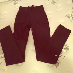 ON HOLD LIKE NEW LULULEMON High-Waisted Luon Pant