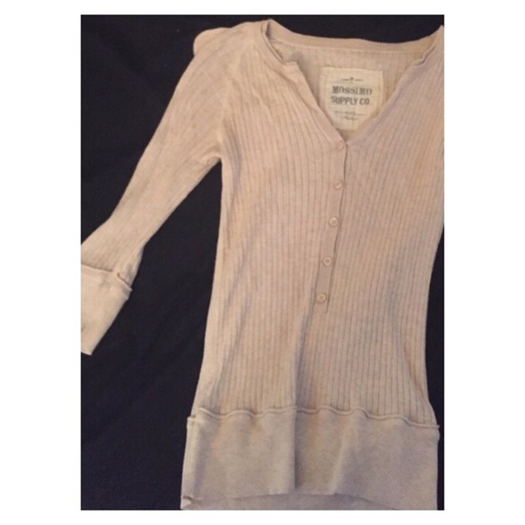 Mossimo shirt