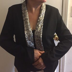 Fashionable blazer with sparkles!