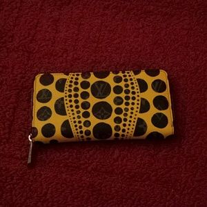 Beautiful Louis Vuitton Wallet!!!! Get it now!