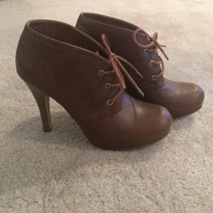 Brown Booties 💕