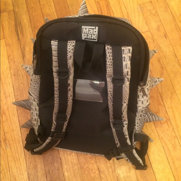 🚫BUNDLED🚫 Dinosaur backpack - Picture 2 of 2