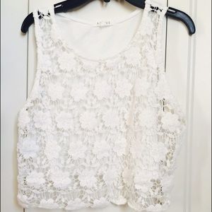 Crop top/ white crochet
