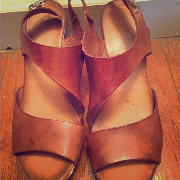 Eric Michael "ginger" leather sandals size 9