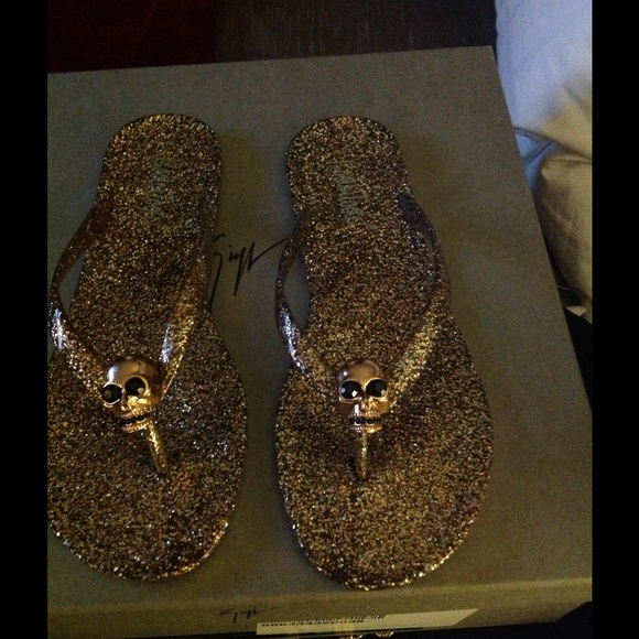 Gem skull thong sandals