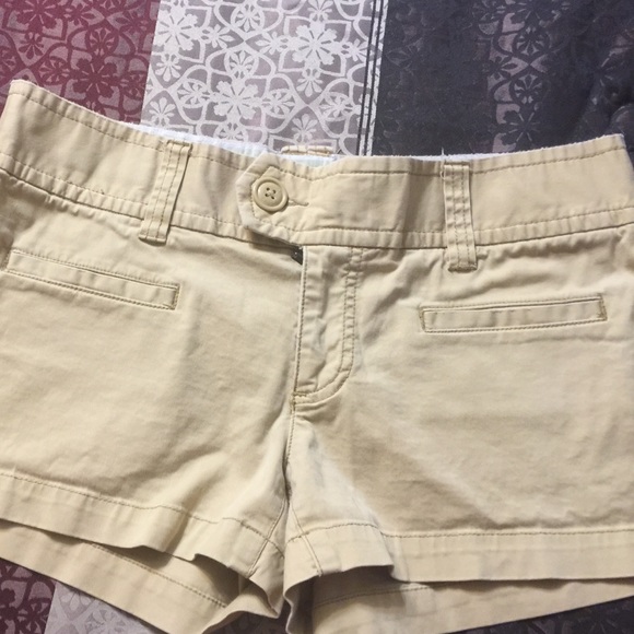 Khakis shorts in good conditions