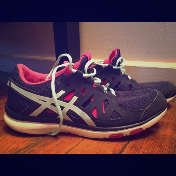 Asics gel-fit tempo sneakers size 9