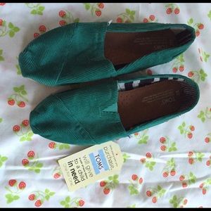 TOMS shoes