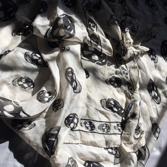 Alexander McQueen chiffon skull scarf