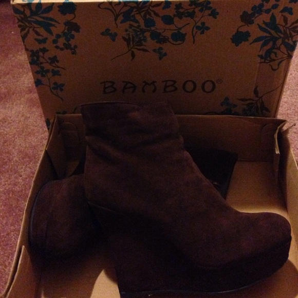 Shoes - GIVE OFFER IMMEDIATELY ITEM INCLUDED IN SHUT DOWN!