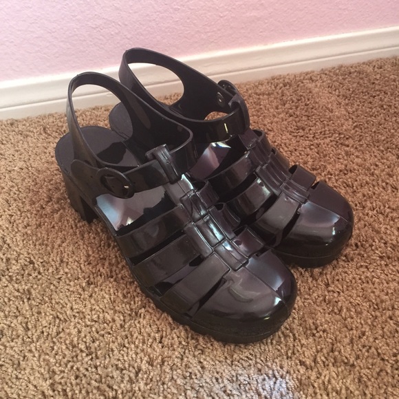 American apparel black juju jellies