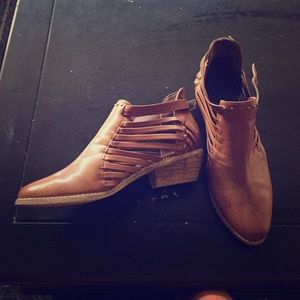 never worn brown booties