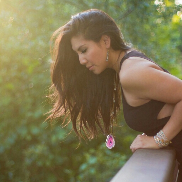 Agate and crystal necklace
