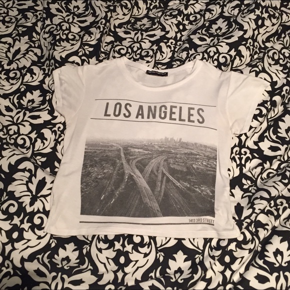 •SOLD• Los Angeles White  Brandy Melville Crop Top - Picture 1 of 2
