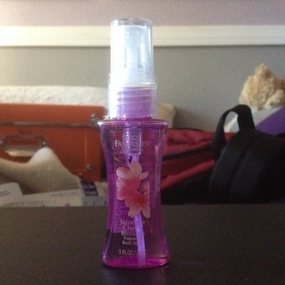 Body fantasies signature body spray
