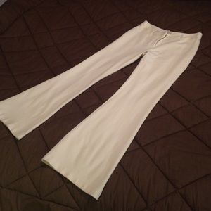 Creme dress slacks chicos 00. Fits like a 4