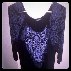 Black top w/ grey and white design