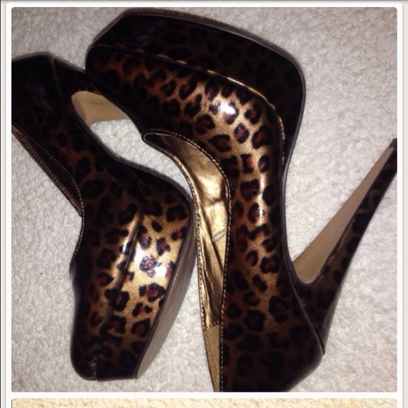 Cheetah Print Heels - Picture 2 of 3