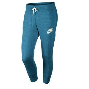 Nike Gym Vintage Capri Light Blue *Final Price*
