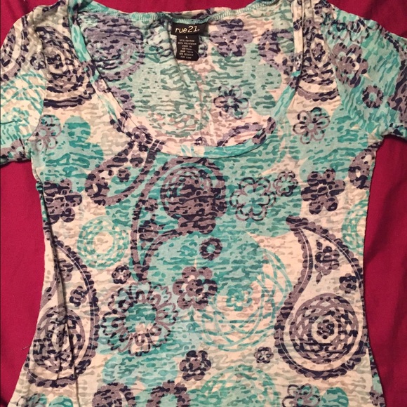 Shirt - Picture 1 of 3