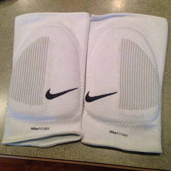 Volleyball knee pads