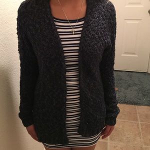 .99 SHIPPING TODAY!! Abercrombie & Fitch cardigan