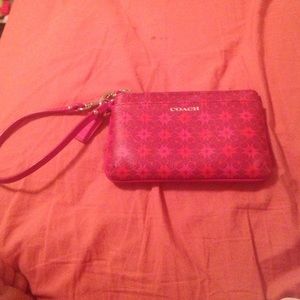 NWOT pink authentic coach wristlet