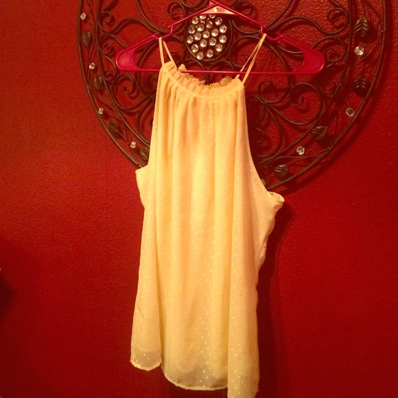 Light Yellow Blouse. **little detail see last pic*
