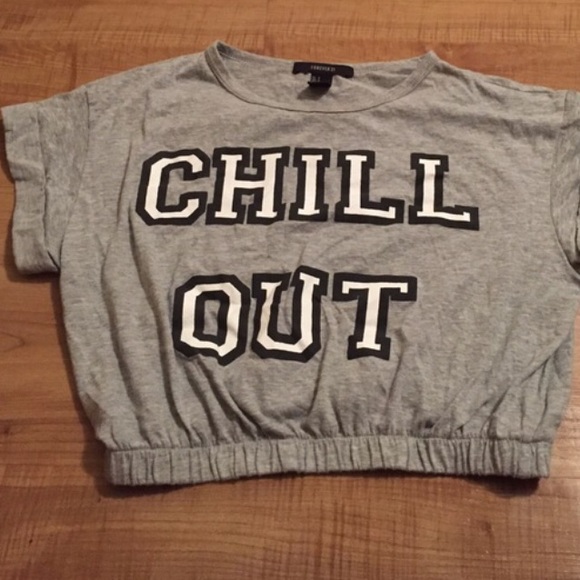 Forever21 CHILL OUT crop - Picture 4 of 4