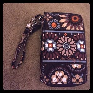 Vera Bradley Carry It All Wristlet in Canyon
