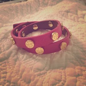 💯 Authentic Tory Burch hot pink wrap bracelet 💎