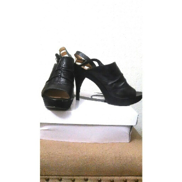 Nine West heels black size 11