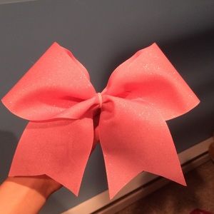 A sparkle pink bow