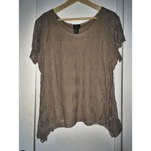 PLUS SIZE TAUPE TOP!