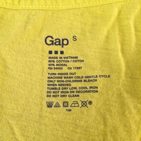 2 Gap Tank Tops - Picture 4 of 4