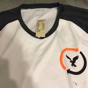 Never worn. American eagle shirt
