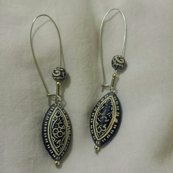 Boho chic earrings