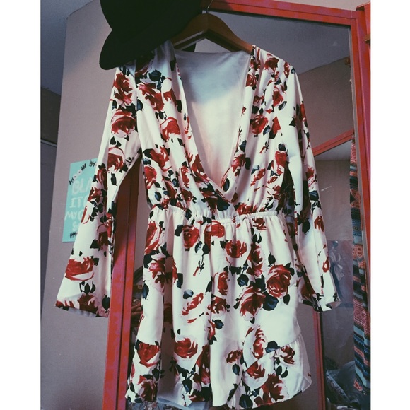 Floral Romper 🌹❤️✨