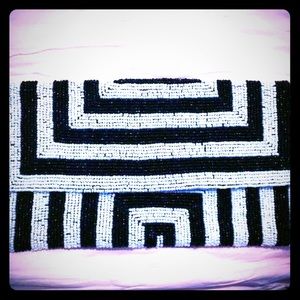 Brand new fully beaded black&white clutch!