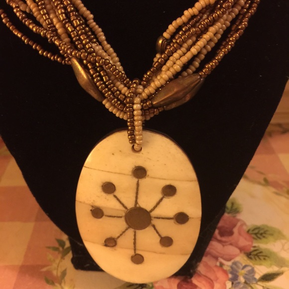 Beige Chunky Necklace